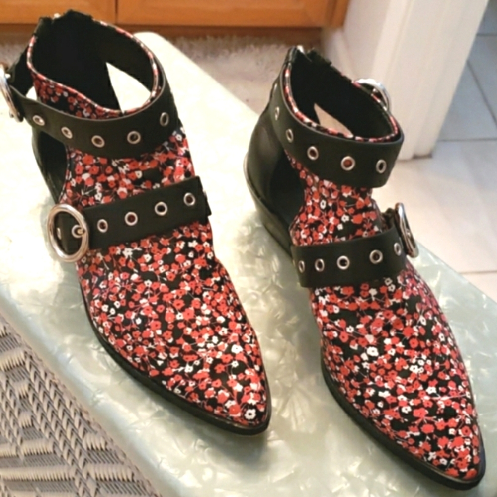 Rebecca Minkoff Kianna Cut-Out Boots Size 7.5